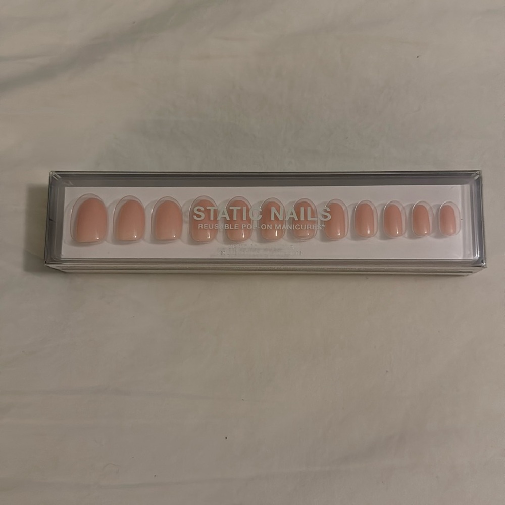 Static Nails Reusable Pop-on Manicure
